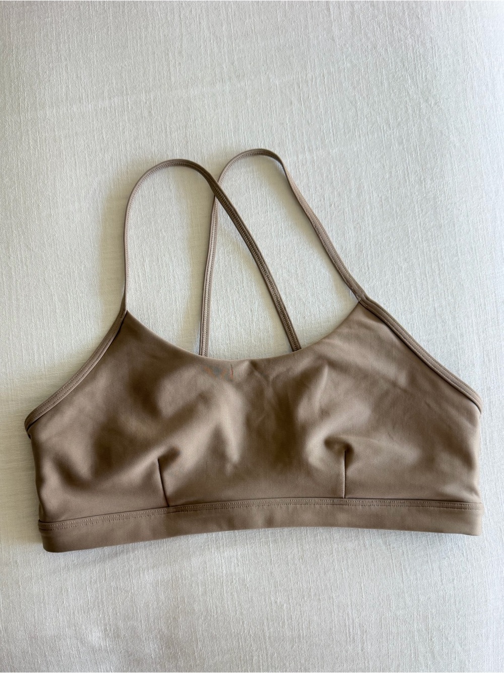 Alo Yoga Airlift Intrigue bra-Gravel